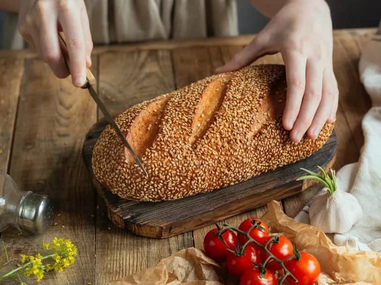 Jak zrobić dietetyczny chleb w domu, który zaskoczy smakiem i zdrowiem