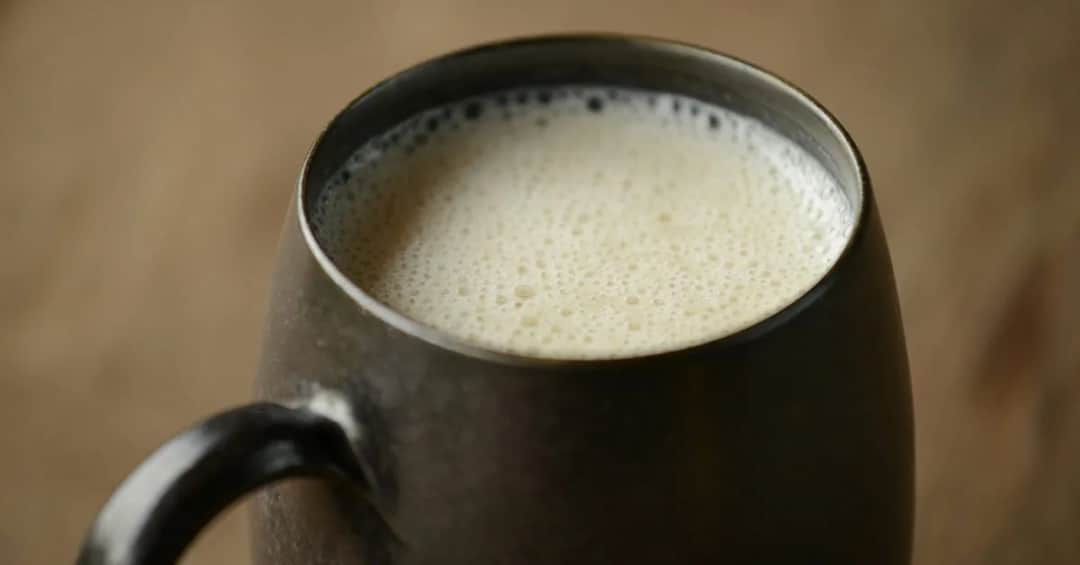 Jak zrobić mleko roślinne w prosty sposób - zdrowe przepisy na każdą okazję