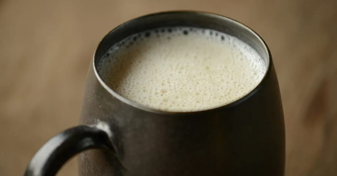 Jak zrobić mleko roślinne w prosty sposób - zdrowe przepisy na każdą okazję