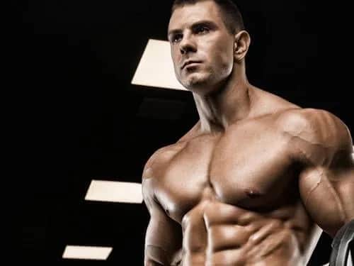 Jaka kreatyna na odchudzanie: unikaj retencji wody i chudnij skutecznie